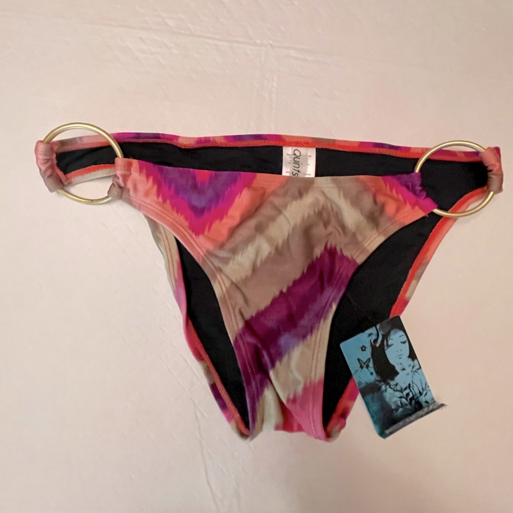⬇️⬇️ $21. Quintsoul Size 6 Bikini bottoms  only in fuchsia & purple.